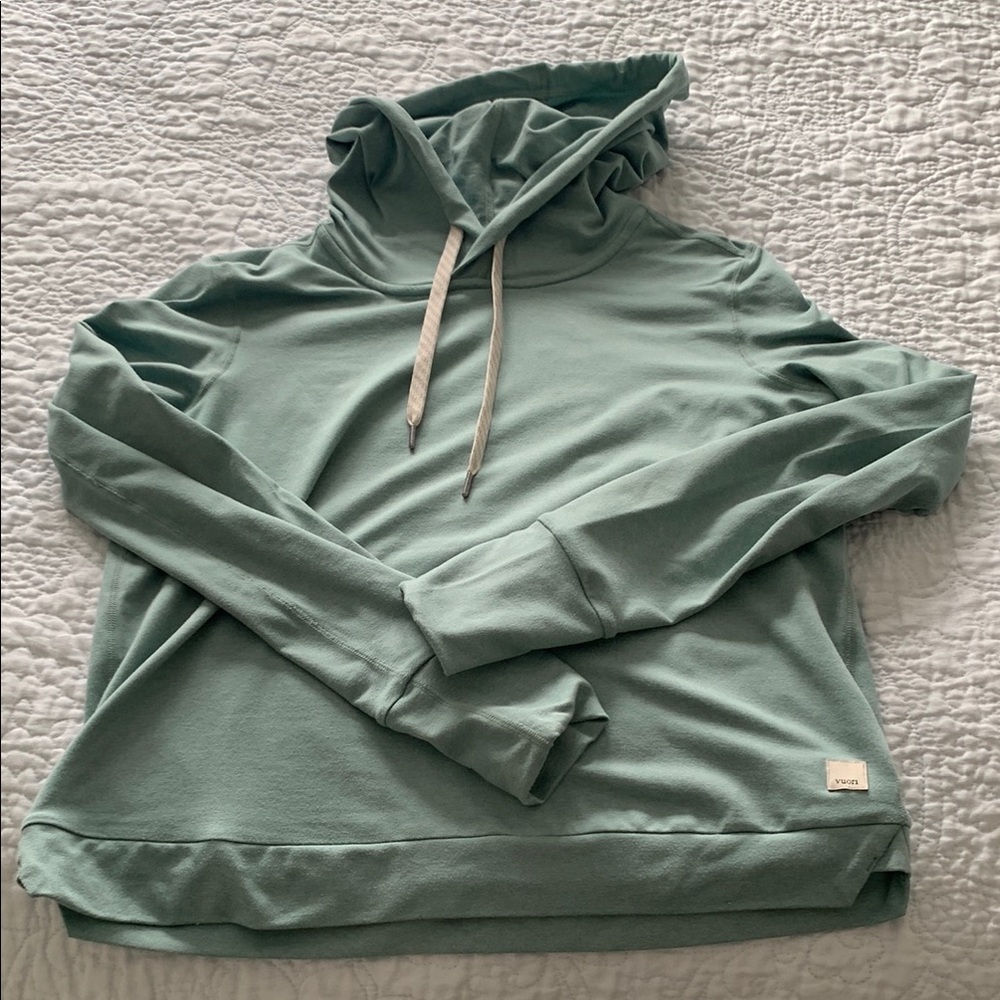 Vuori Women’s Lightweight Hoodie, XS, pale celery green